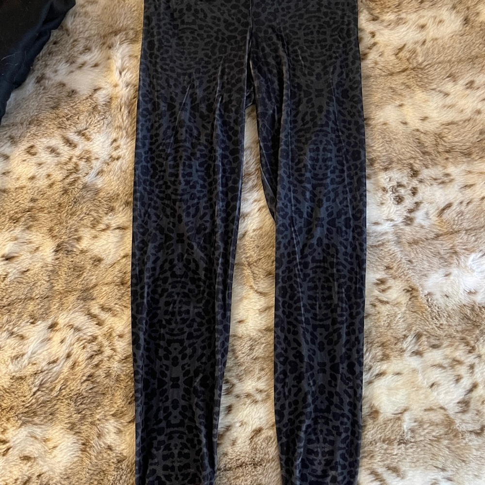 Spirithoods leopard velvet leggings